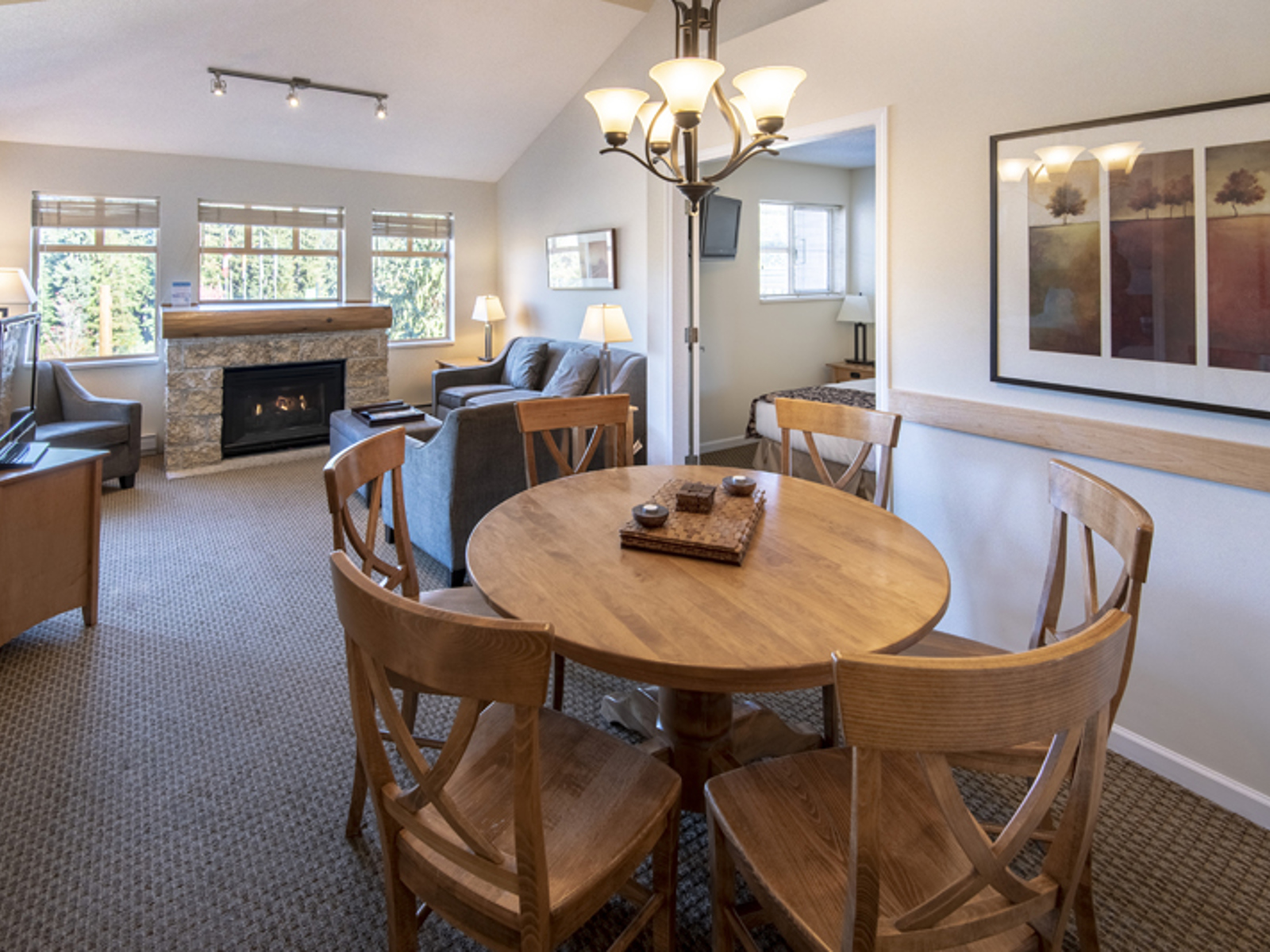 TYN 304 Dining Area (4)