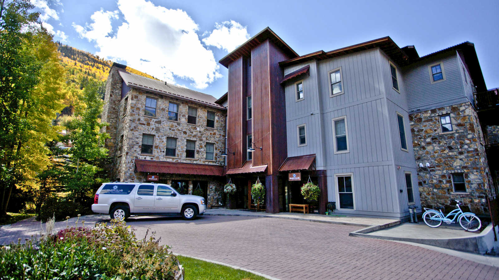 Riverclub Resort 7