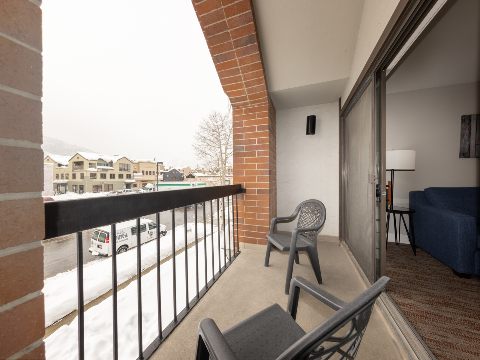Parkplaza Balcony 1