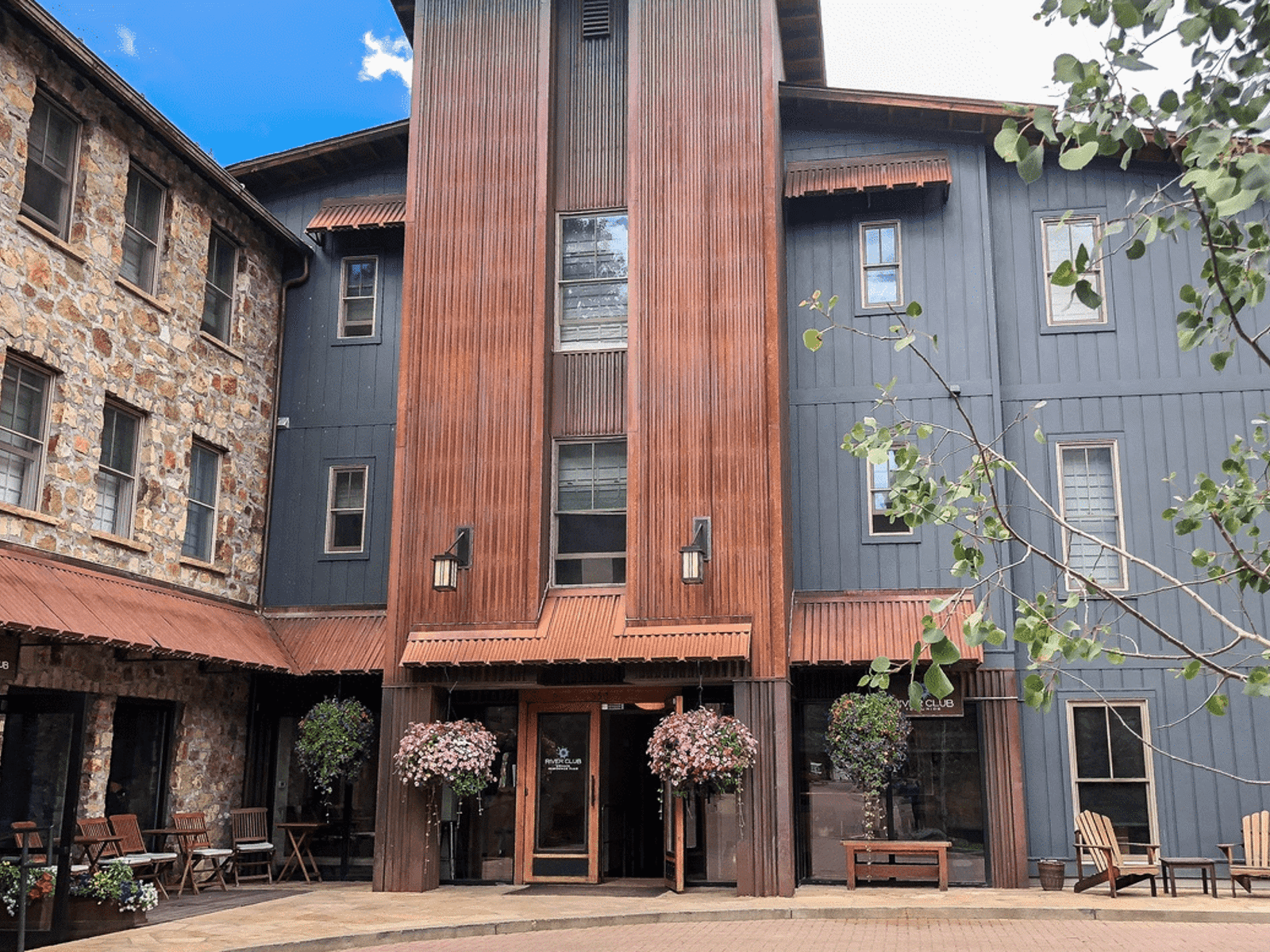 Riverclub Resort 5